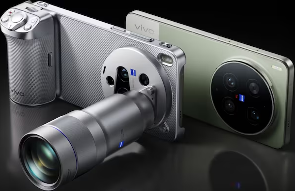 Vivo X300 Ultra Arrives