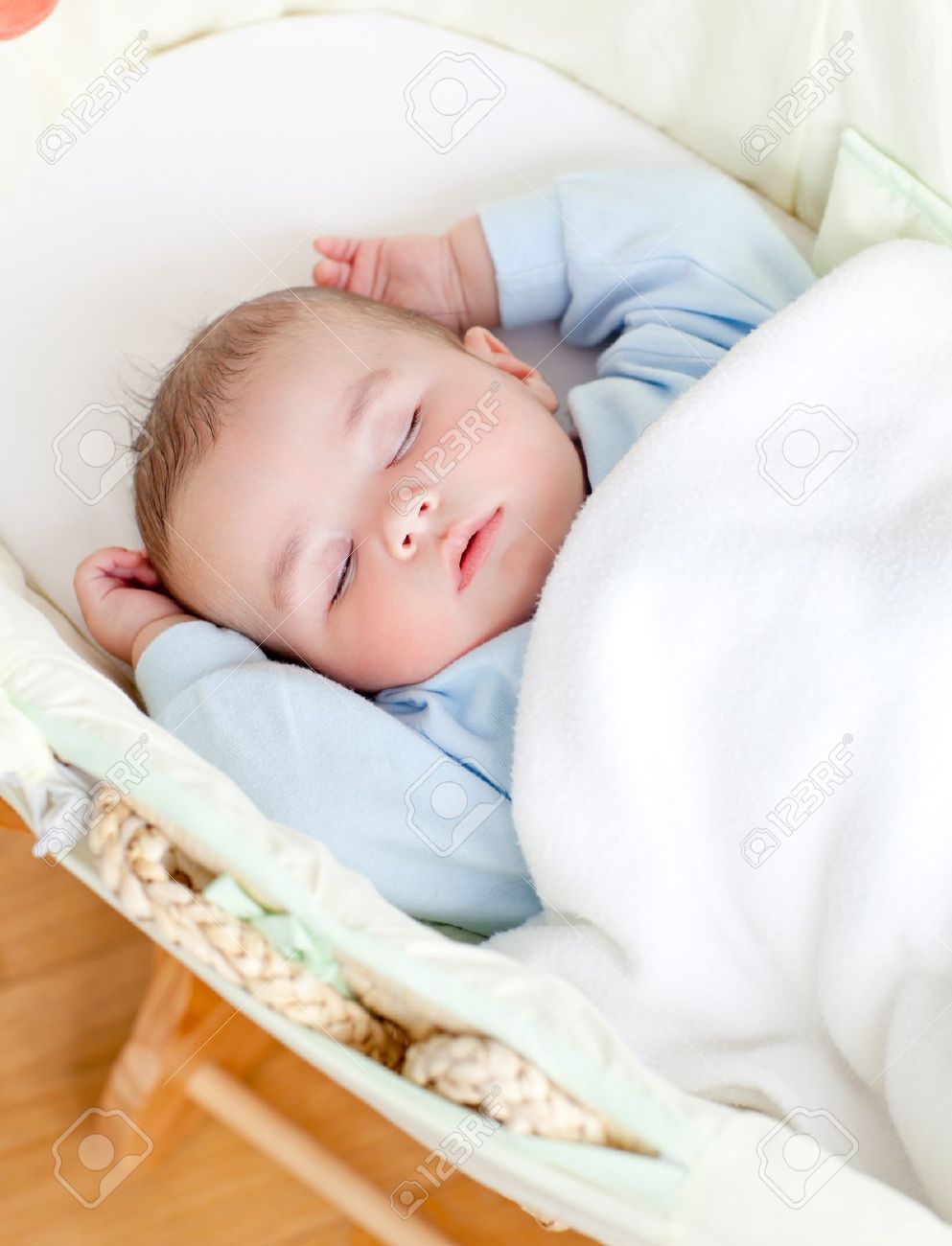 नवजात शिशु की मालिश के लिए कौन-सा तेल सबसे अच्छा है?