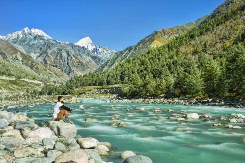 "शिमला-मनाली की भीड़ से दूर: हिमाचल की वो जगहें जिनके बारे में कम लोग जानते हैं।"