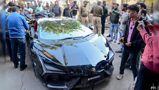 Lamborghini केस