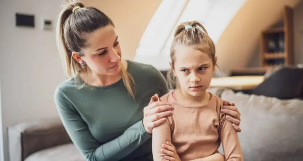 बच्चों के जिद्दी और रूखे व्यवहार से हैं परेशान