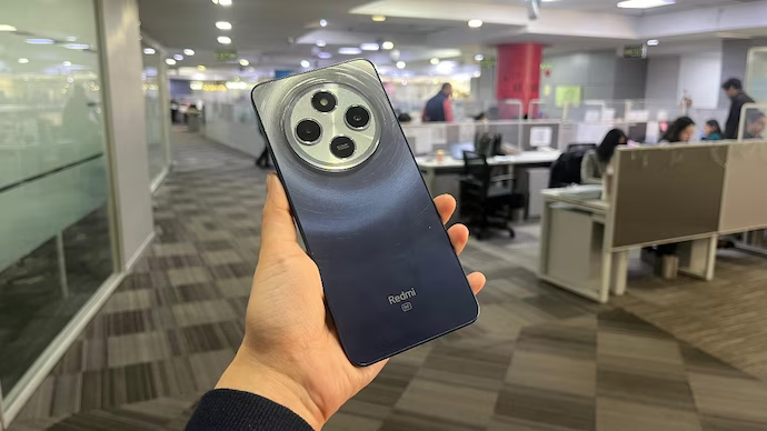 Best 5G Mobile Phones Under 15000 in India