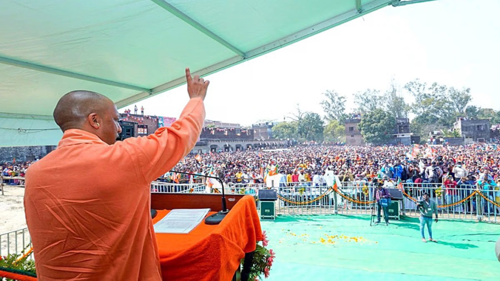'युवाओं के मन में होता है देश का जज्बा!' गोरखपुर के 'युवा संवाद' में सीएम योगी ने दिया विकास और विरासत का नया मंत्र
